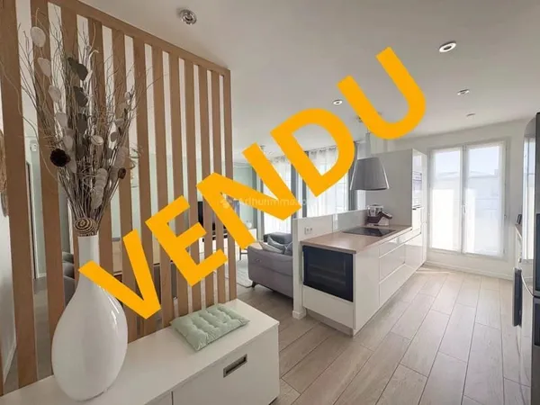 À VENDRE - Appartement 4 pièces - Résidence Carré des Lords - Dernier étage avec balcon