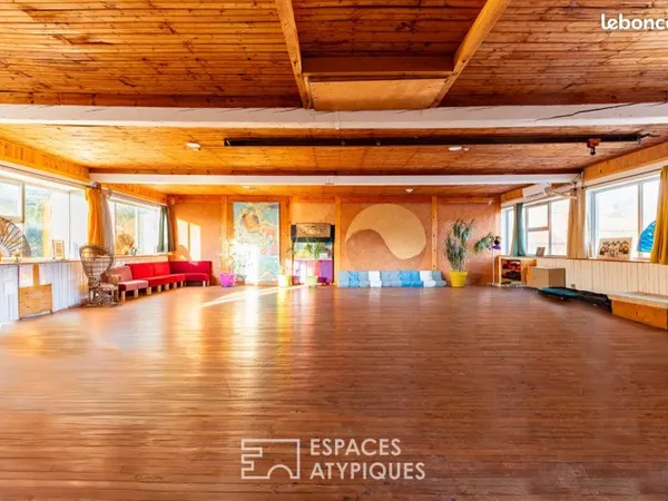 Maison 6 pièces 600 m²