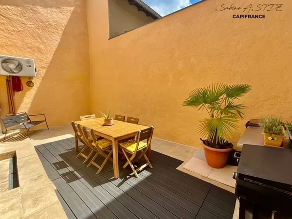 Villefranche-sur-Saône - Maison de ville en plein centre avec extérieur
