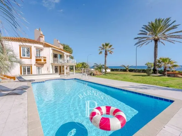 Villa 6 pièces 320 m²