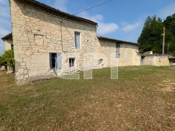 CURCAY-SUR-DIVE- Ensemble immobilier historique, ancienne seigne
