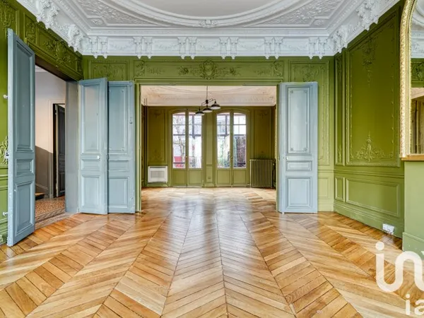 Immeuble 600 m²