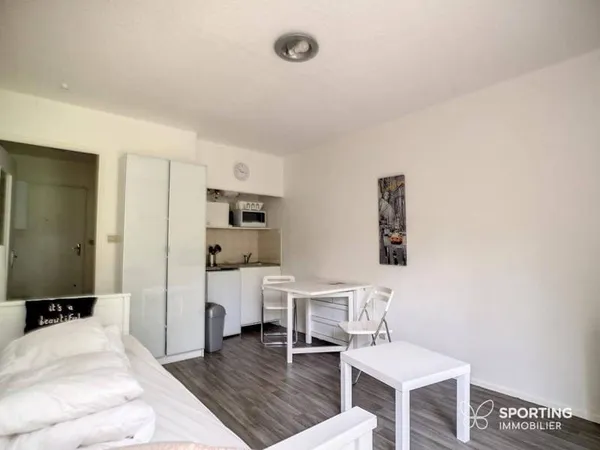 Studio 1 pièce 20 m²
