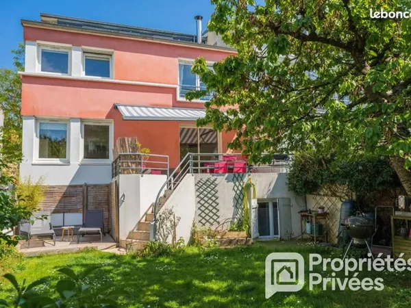 Maison 8 pièces 131 m²