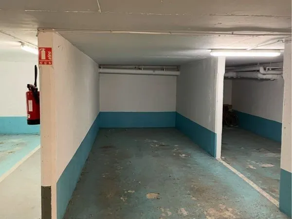 Grand parking 24m2