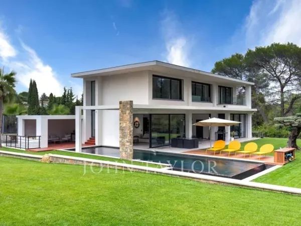 Villa contemporaine à louer proche Mougins et Valbonne