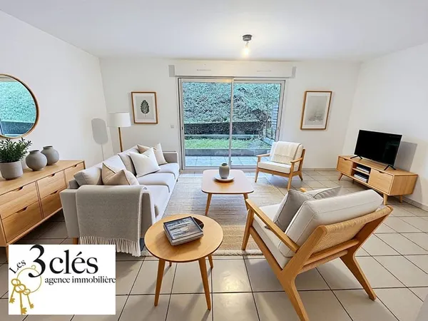 Studio 29 m² avec extérieur + parking + cave ? faibles charges