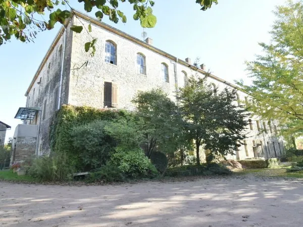 ANCIEN MOULIN AVEC MAISON ET DÉPENDANCES - IDÉAL PROJET TOURISTIQUE / ARTISANAL