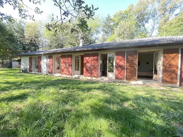 Maison de plain-pied 6 pièces 118 m² sur une parcelle de 7 315 m²
