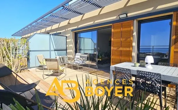 BANDOL - T2 STANDING AVEC VUE MER TERRASSE PISCINE STATIONN