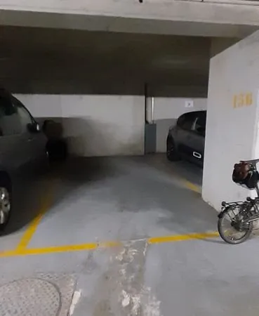 Place de parking rue Tony de Graaf Meudon non boxable