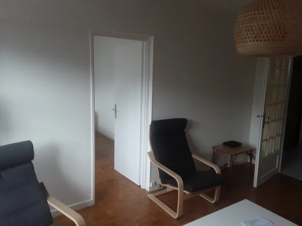 Loue  1 chambre dans colocation avec 2 étudiants