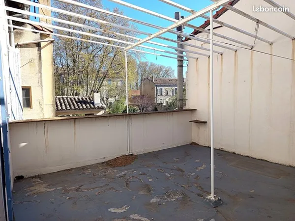 Appartement T3 83m² terrasse 23m² et grenier