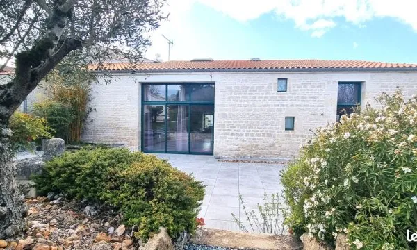 Maison 7 pièces 247 m²