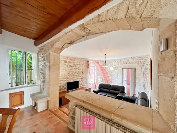 Maison Vente Junas 11p 252m² 398000€