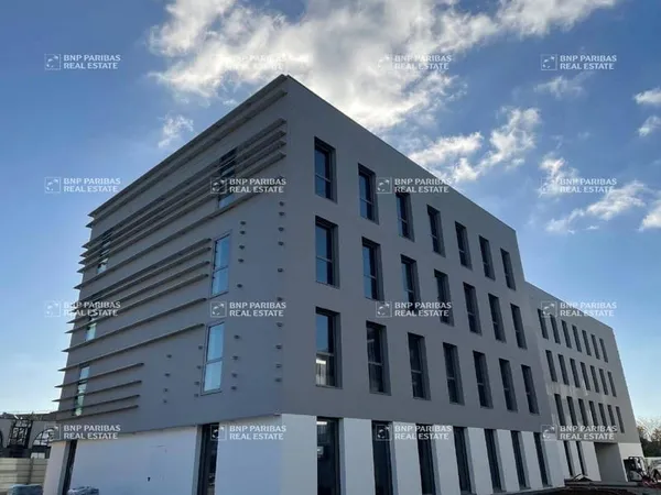 Bureaux 100 m²