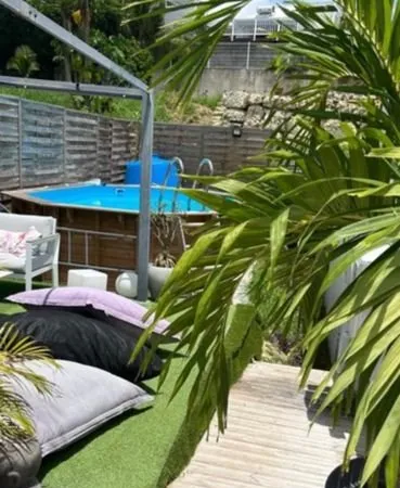 Bungalow t 2 anse à la barque