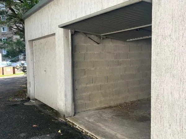 Garage - box grande capacité quartier Bellevue