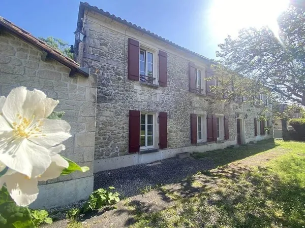Maison de campagne 347 m²