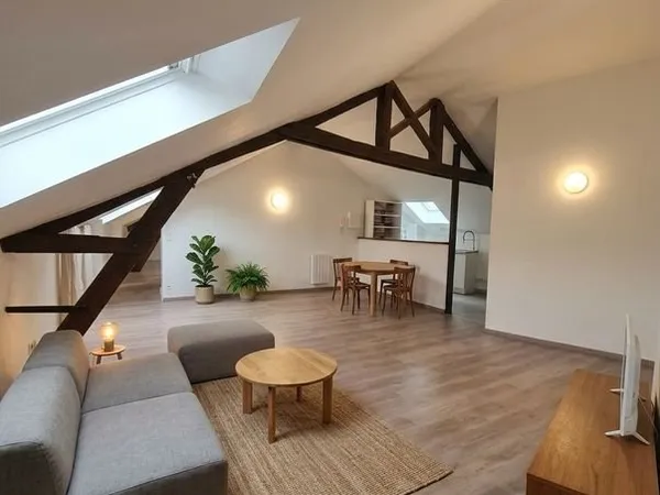 Grand T2 Lumineux 52m² - Entièrement Rénové - Rethel Centre