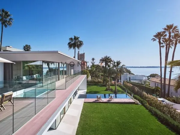 Vente villa contemporaine 6 chambres vue mer Cannes Californie
