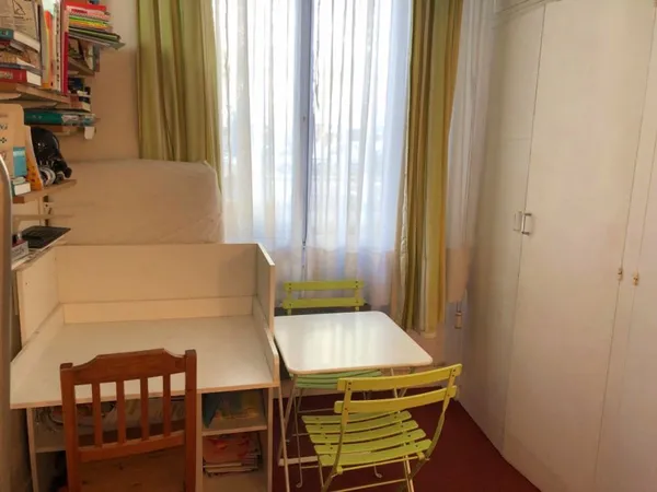 Propose colocation bureau/studio 10m² Paris 7ème