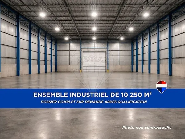 Local 5 pièces 10250 m²
