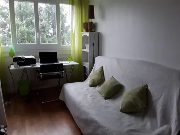 Chambre 1 pièce 25 m²