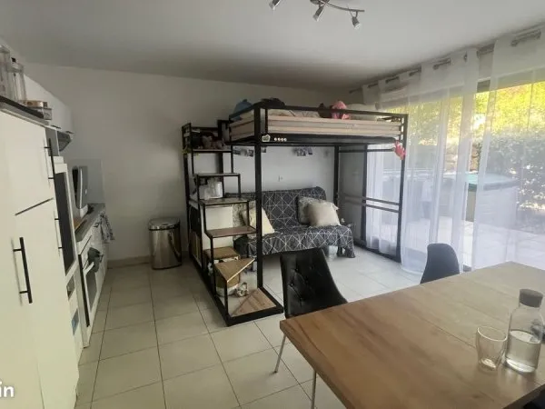 Studio 32 m² avec garage ferme