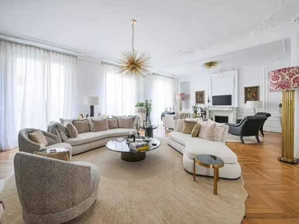 Appartement 7 pièces 286 m²