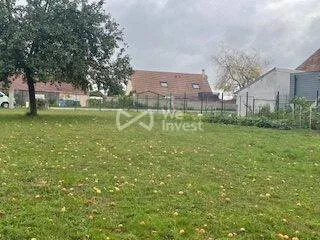 Terrain 699 m²
