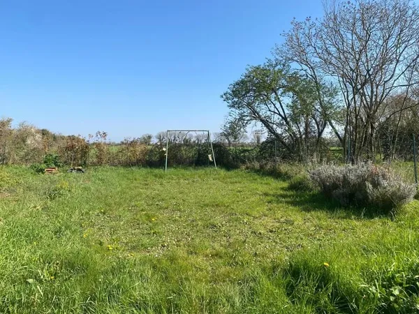 Terrain 322 m²