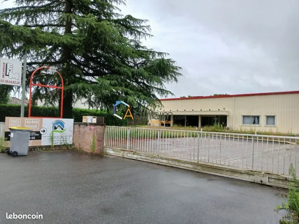 Bureaux 1651 m² Olivet