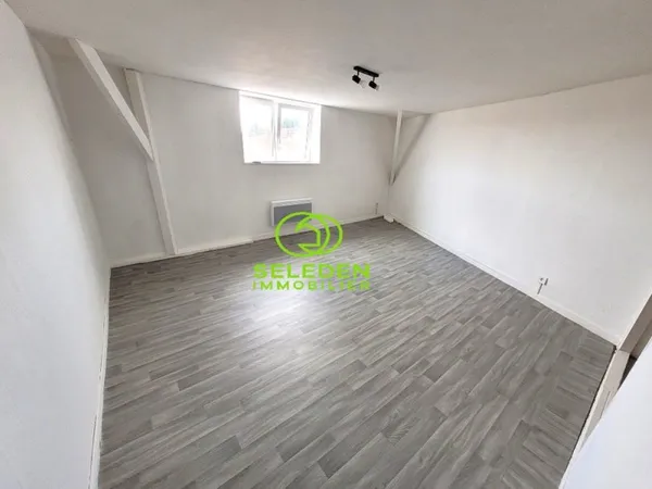 A louer studio rénové de 29m2 à BRUAY LA BUISSIERE