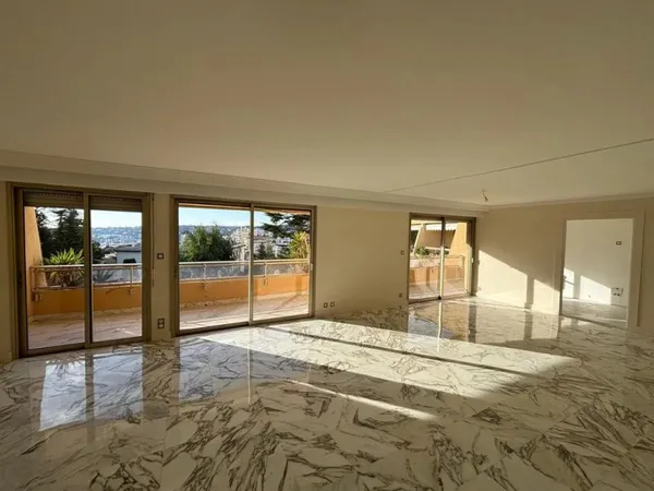 Appartement 4 pièces 153 m²