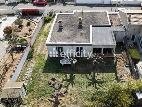 Maison de plain-pied 6 pièces 140 m²
