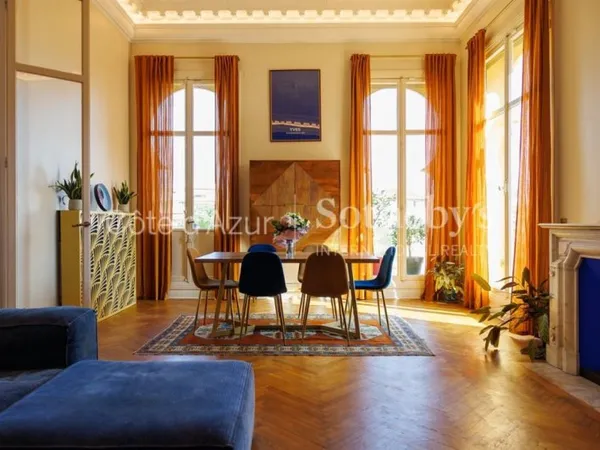 Appartement d'exception à Nice : Patio mauresque, vue cathédrale