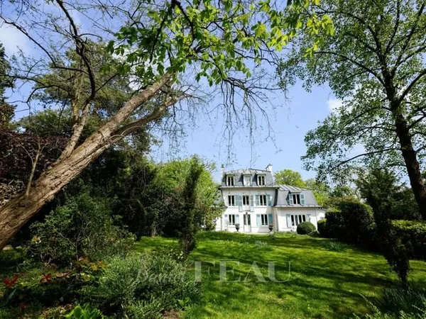 LOUVECIENNES - Maison avec jardin