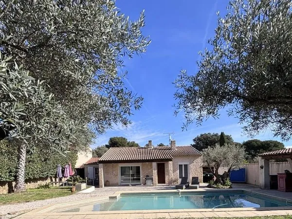 Villa 4 pièces 140 m²