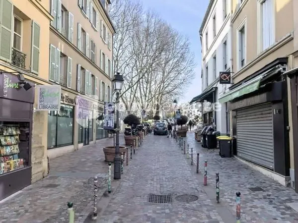 Local commercial 126 m²