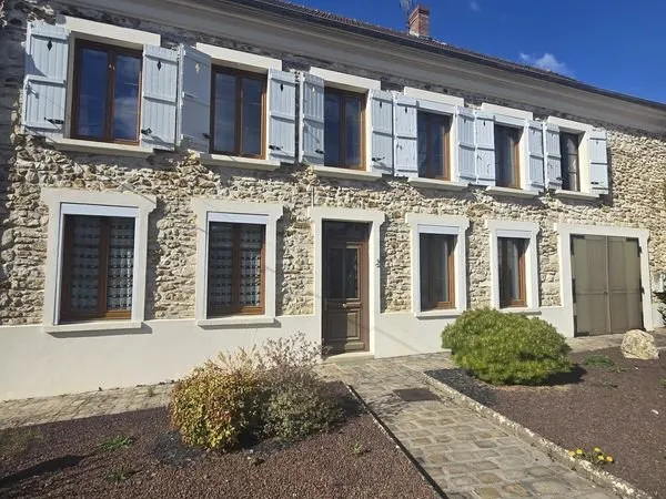 Maison 11 pièces 272 m²