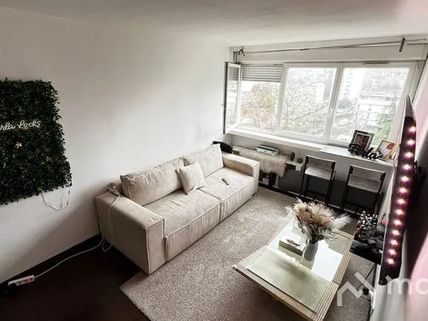 APPARTEMENT 2 PIECES 1 CHAMBRE PROCHE GARE RER D