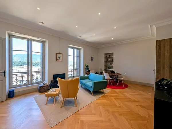 Comparet Immobilier - Appartement d'exception au Bernascon - vue lac