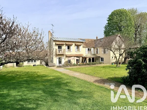 Maison 7 pièces 230 m²