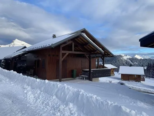 PRAZ DE LYS CHALET 5 Pièces 134 m2 à 100 m des pistes