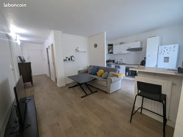 Chambre en colocation a Cergy
