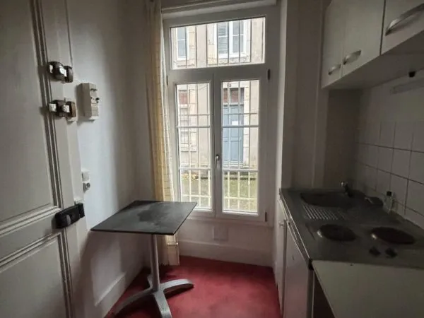 33 rue Bersot- Studio meublé en Rdc