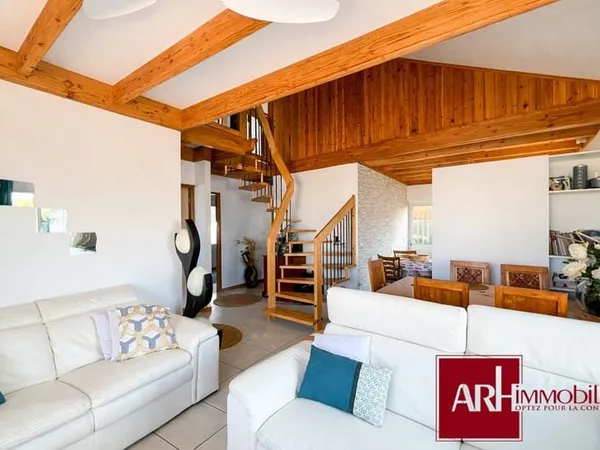 Villa moderne 120 m² 4 chambres + T2 indépendant - Piton Hy
