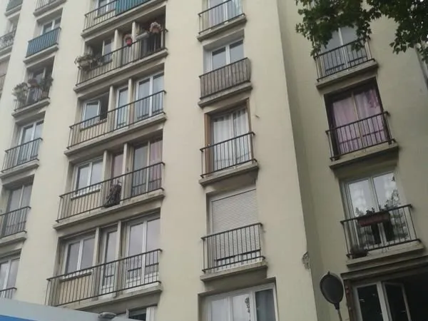 Cave propre et saine au 226,Bld Anatole France 93200 Saint-Denis. Métro CARREFOUR PLEYEL