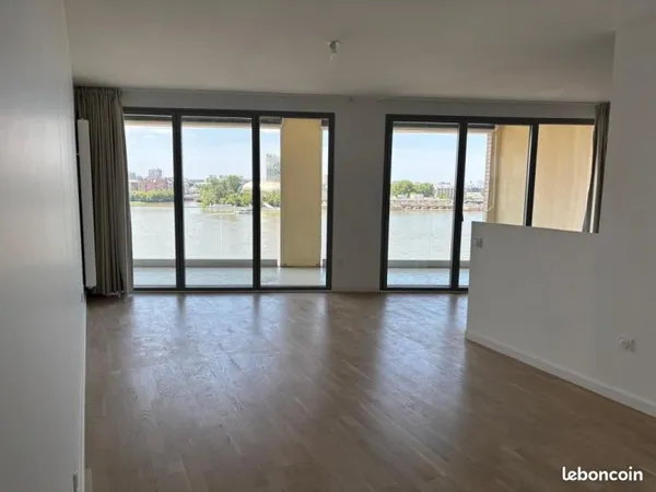 Penthouse 5 pièces 110 m²